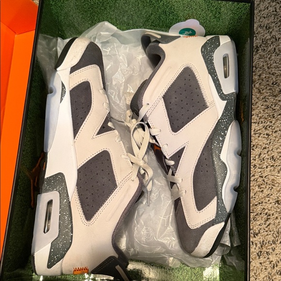 Nike Paris Saint-Germain Men's Black and White Sneakers - Picture 3 of 3